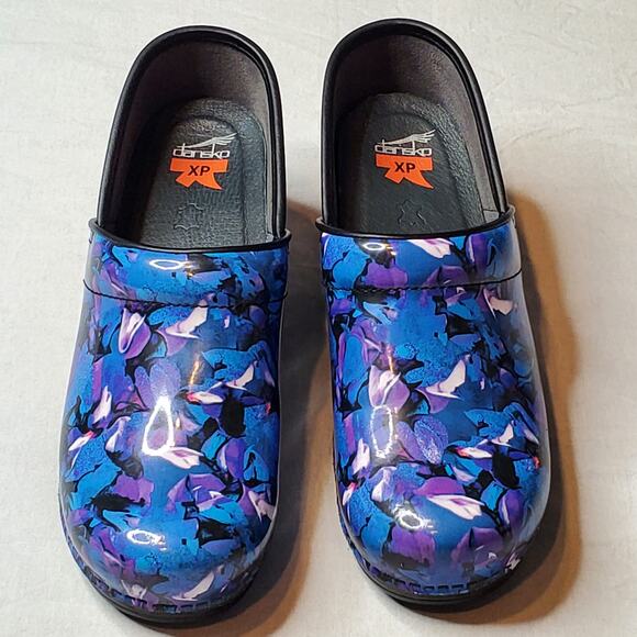 Dansko Women's Size 41 (US - 11) XP Blue Swirl Patent Marble Clog - Picture 2 of 9